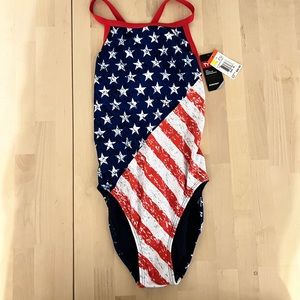 TYR Women’s Durafast Swimsuit Size 34 NWT